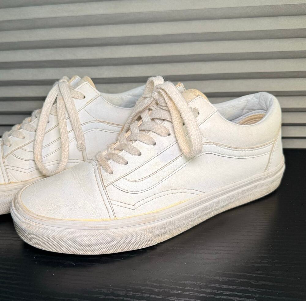 Vans Old Skool White Leather Sneakers Womens 6 / Mens 7.5 Low Top Skate Shoes
